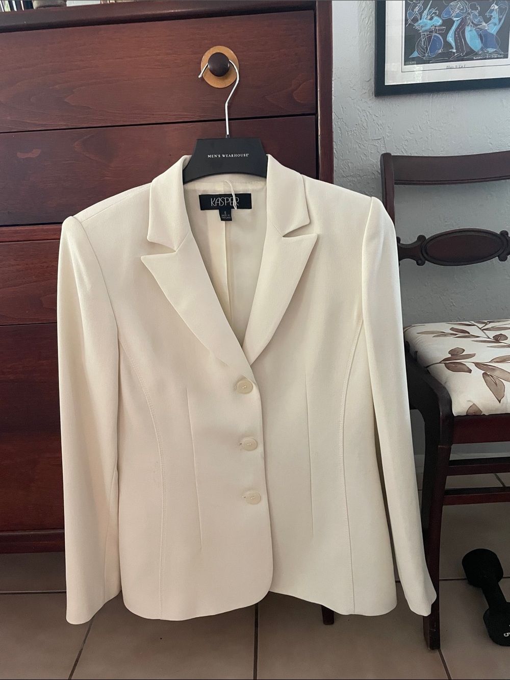 Kasper Women's Cream Tailored Dinner Jacket with Peak Lapel